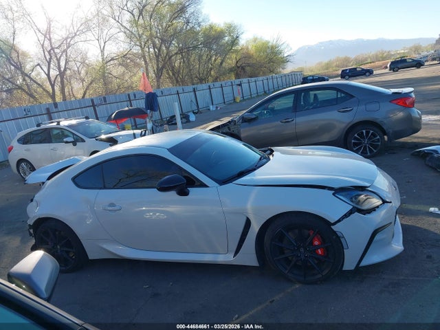 صورة مصغرة 14 لـ 2025 Toyota GR86 PREMIUM