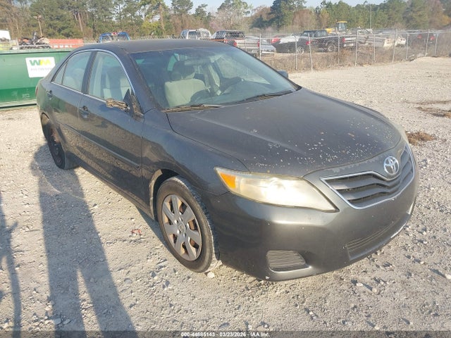 TOYOTA CAMRY - 1