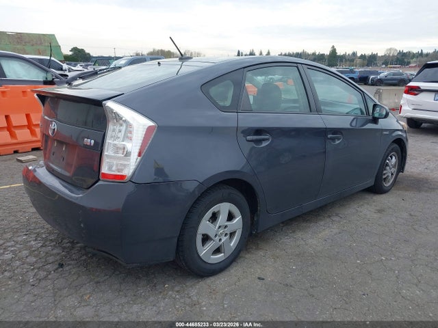 TOYOTA PRIUS - 4