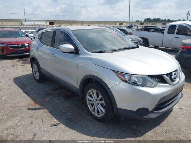 2017 NISSAN ROGUE S