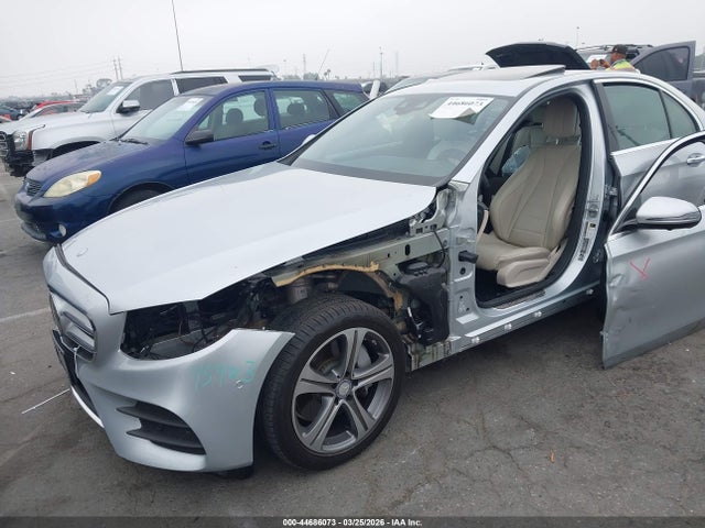 MERCEDES-BENZ E-CLASS - 6