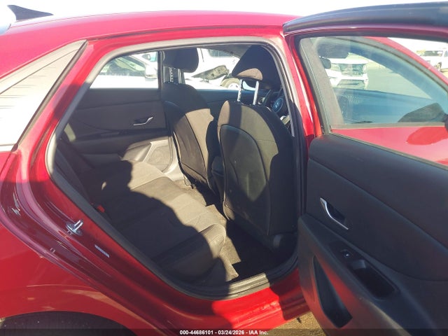 HYUNDAI ELANTRA SE - 8