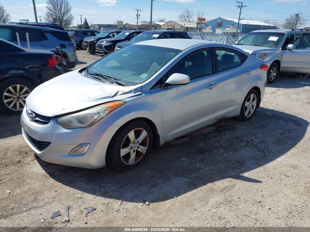 HYUNDAI ELANTRA GLS - 2