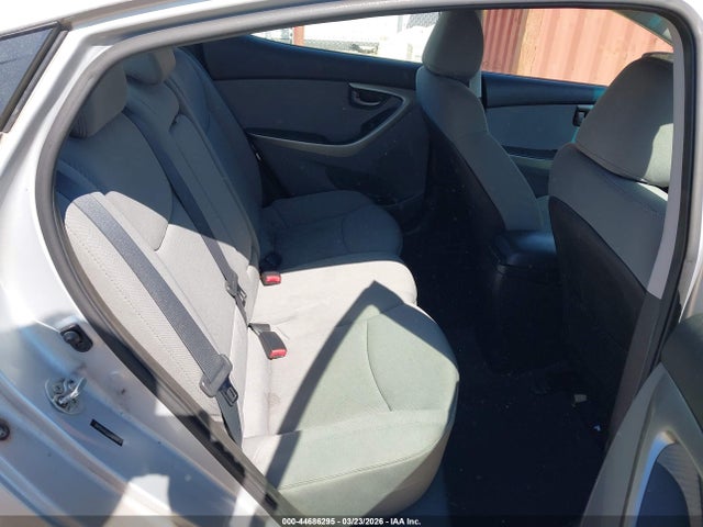 HYUNDAI ELANTRA GLS - 8