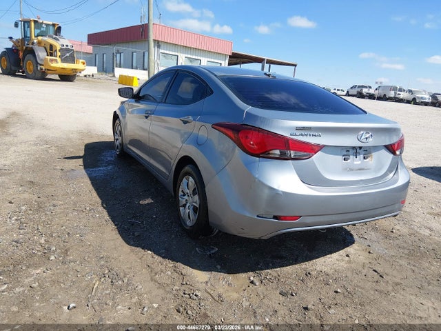 HYUNDAI ELANTRA SE - 3