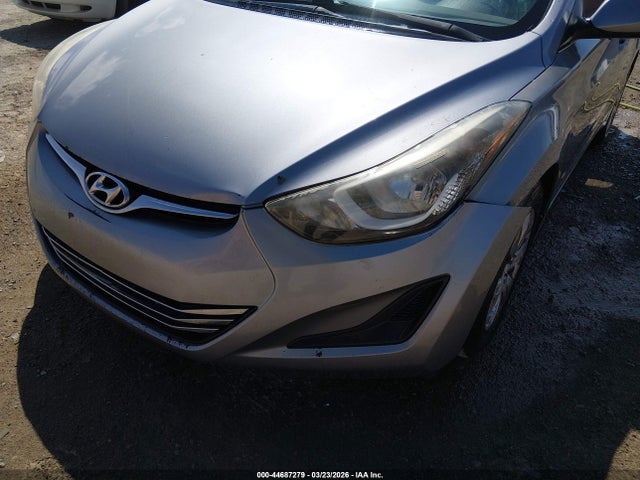 HYUNDAI ELANTRA SE - 6