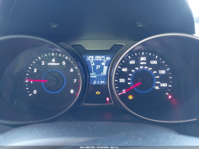 HYUNDAI VELOSTER VALUE EDITION - 7