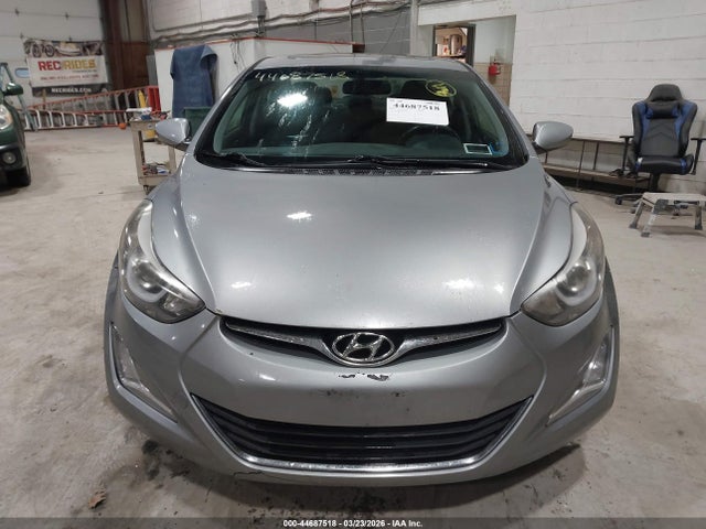 HYUNDAI ELANTRA SE - 6