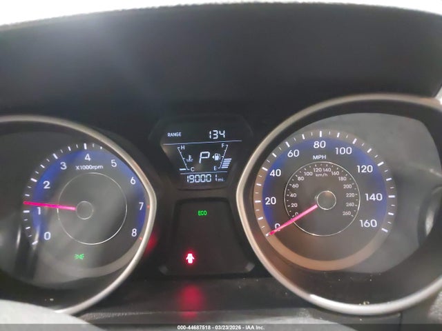 HYUNDAI ELANTRA SE - 7