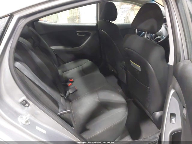 HYUNDAI ELANTRA SE - 8