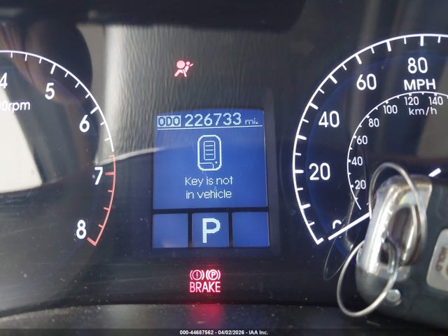 HYUNDAI GENESIS 3.8 - 7