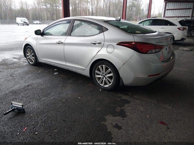 HYUNDAI ELANTRA SE - 3