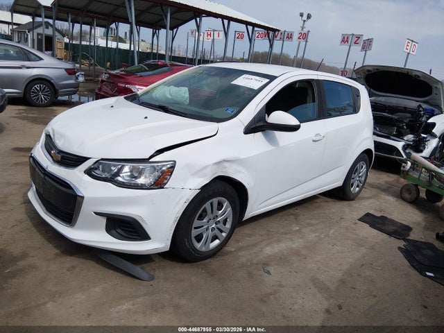 2020 Chevrolet SONIC FWD 1FL 5-DOOR — фото 2