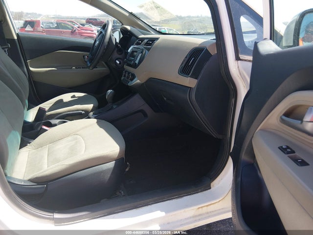 KIA RIO LX - 8