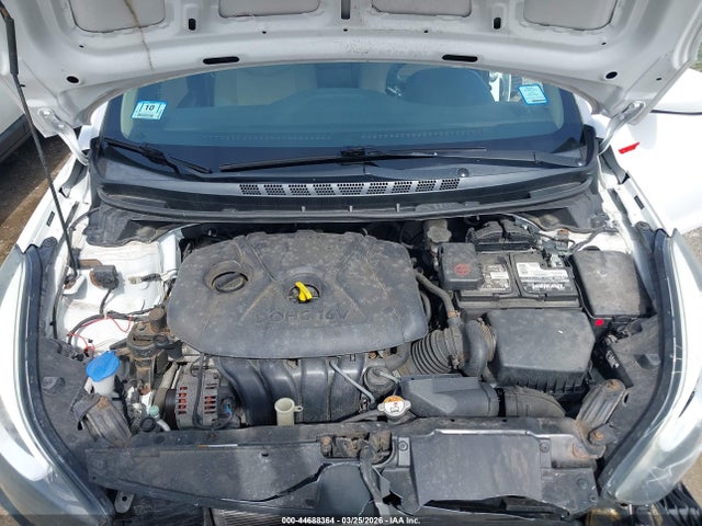 HYUNDAI ELANTRA SE - 10