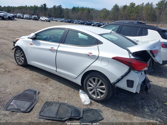 HYUNDAI ELANTRA SE - 3