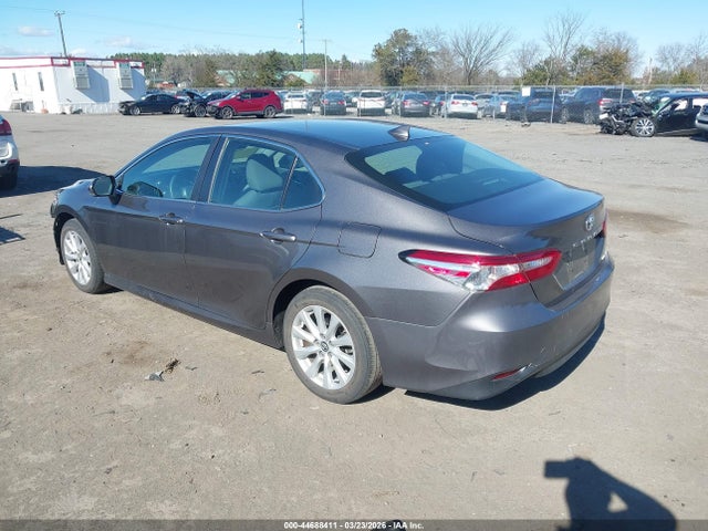 TOYOTA CAMRY - 3