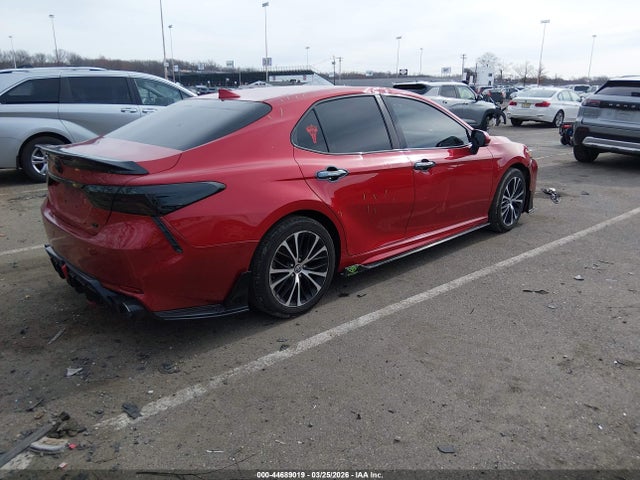TOYOTA CAMRY - 4