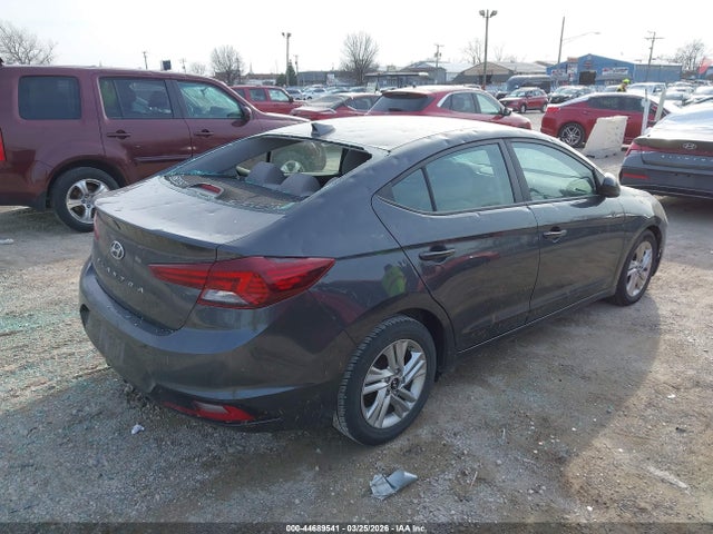 HYUNDAI ELANTRA SEL - 4