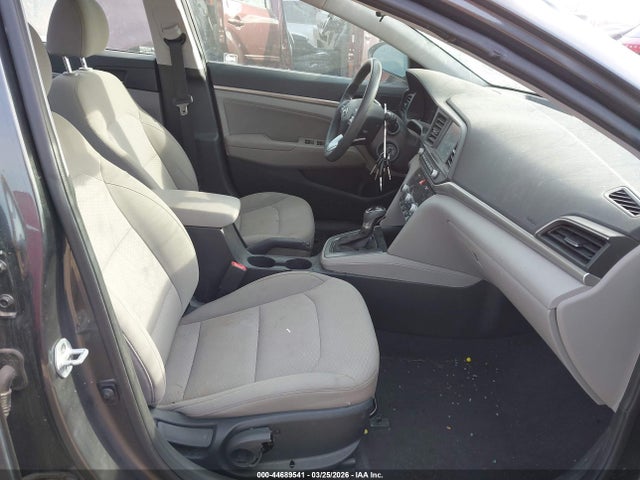 HYUNDAI ELANTRA SEL - 5