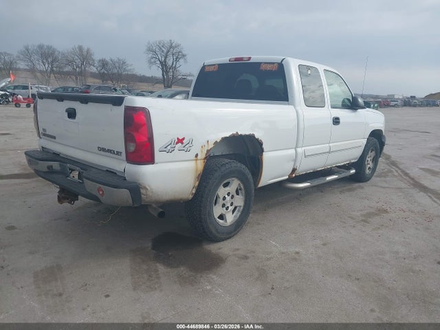 CHEVROLET SILVERADO 1500 LS - 4