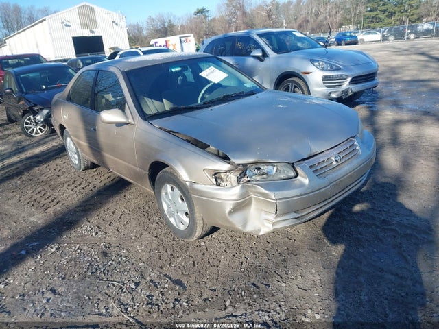 1999 TOYOTA CAMRY LE