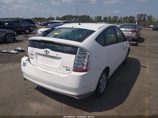 TOYOTA PRIUS - 4