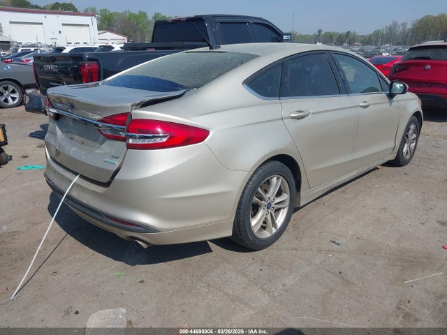 FORD FUSION SE - 4