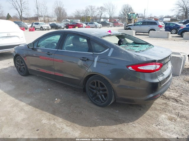 FORD FUSION SE - 3
