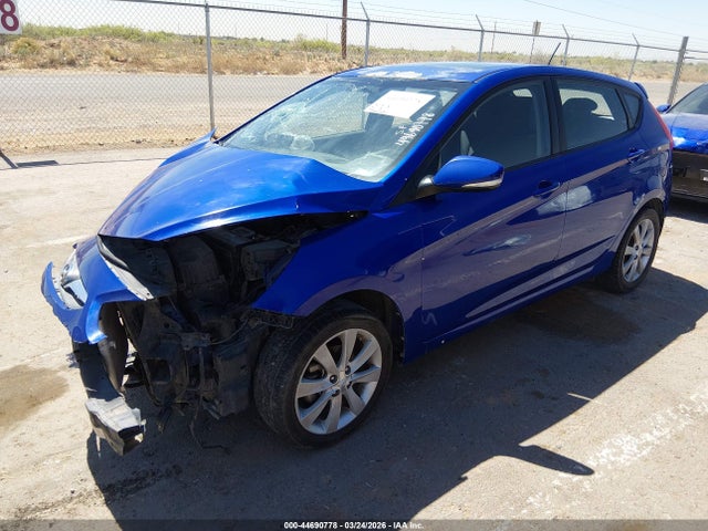 HYUNDAI ACCENT SE - 2