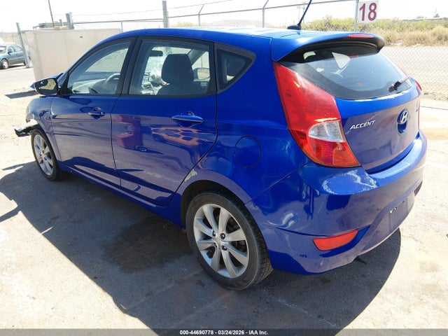 HYUNDAI ACCENT SE - 3