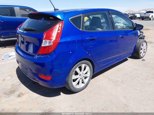 HYUNDAI ACCENT SE - 4