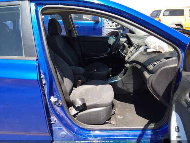 HYUNDAI ACCENT SE - 5