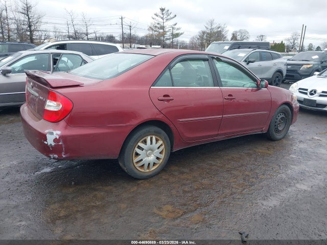 TOYOTA CAMRY - 4