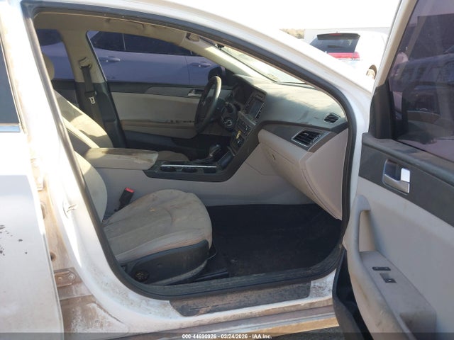 2016 Hyundai SONATA SE — фото 5