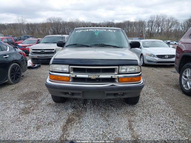 CHEVROLET S-10 LS - 6