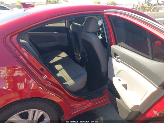 HYUNDAI ELANTRA SEL - 8