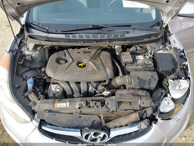 HYUNDAI ELANTRA - 10