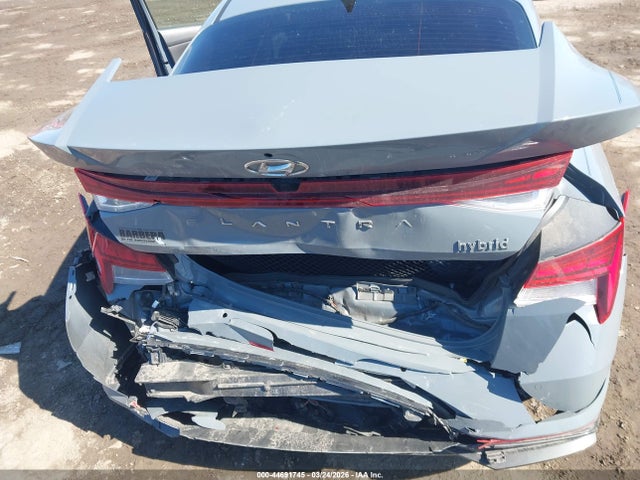 HYUNDAI ELANTRA HYBRID LIMITED - 6