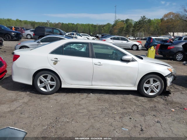 2014 Toyota CAMRY SE 缩略图 14