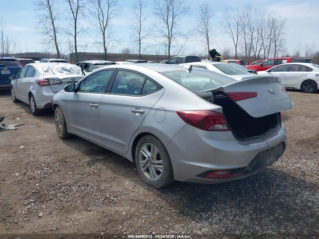 HYUNDAI ELANTRA SEL - 3