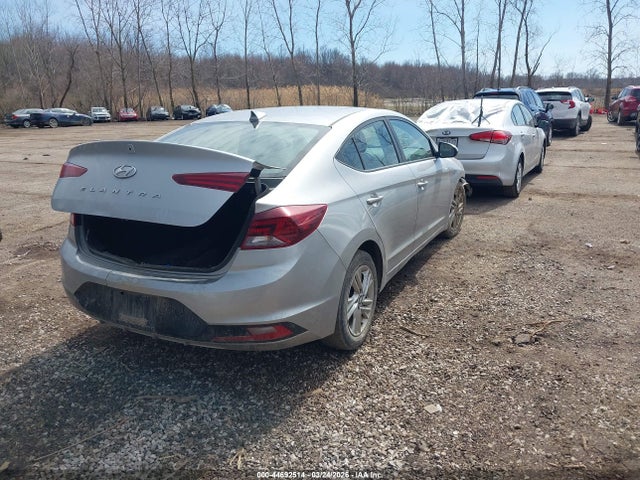 HYUNDAI ELANTRA SEL - 4