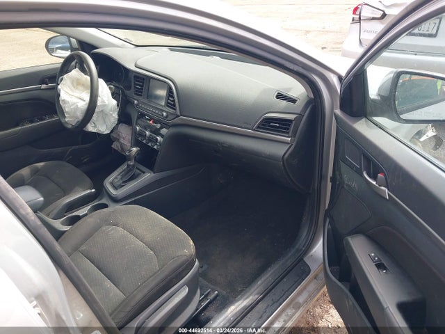 HYUNDAI ELANTRA SEL - 5