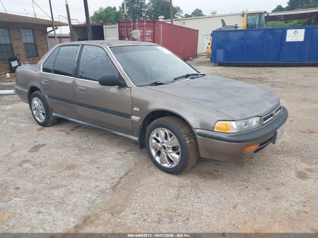 1992 HONDA ACCORD LX