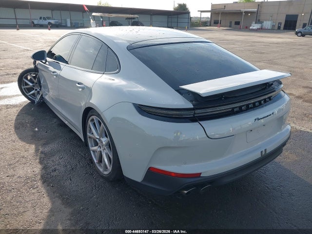 صورة 3 لـ 2025 Porsche PANAMERA 4