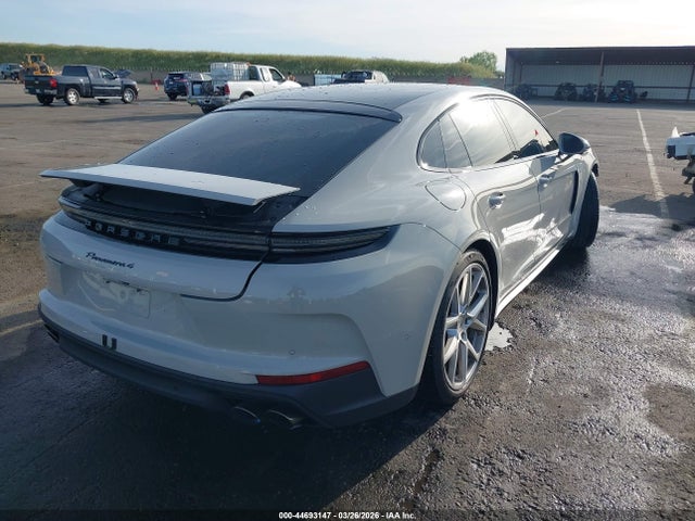 صورة 4 لـ 2025 Porsche PANAMERA 4