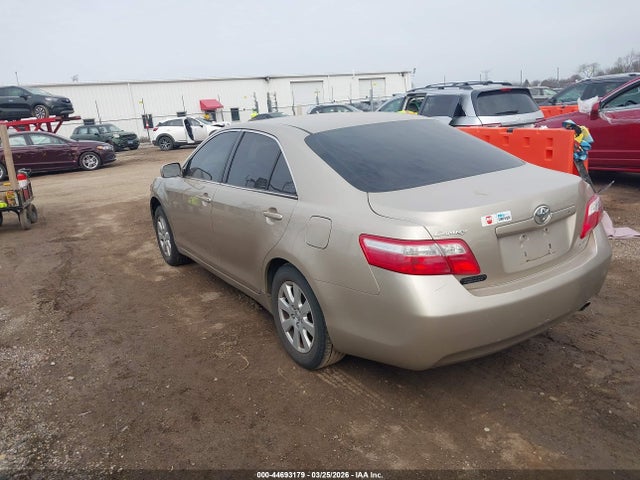 TOYOTA CAMRY - 3