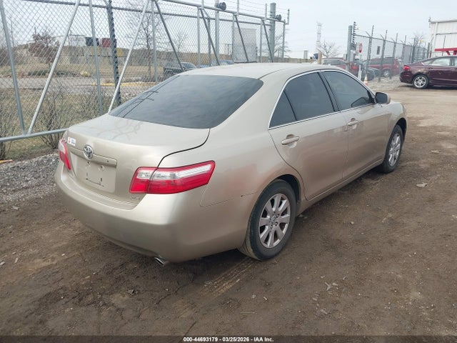 TOYOTA CAMRY - 4