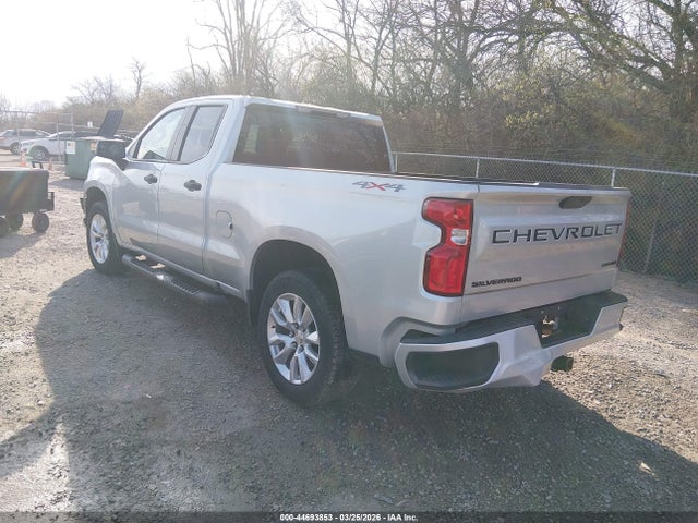 CHEVROLET SILVERADO 1500 4WD STANDARD BED CUSTOM - 3