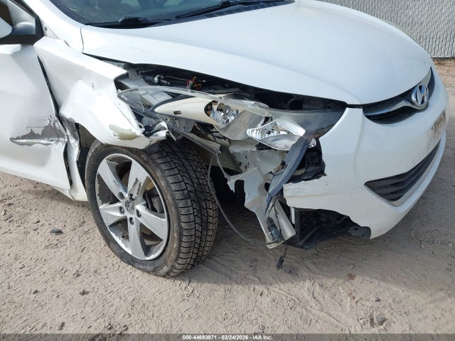 HYUNDAI ELANTRA GLS - 6